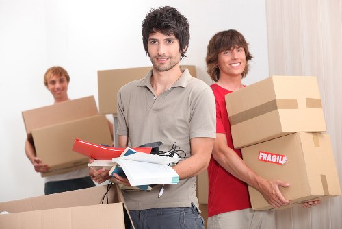 Risk assessment and safe loading preparation for a Brixton move